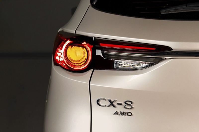 den hau led 3d sac sao 5e38 MAZDA CX8 PREMIUM 7S AWD