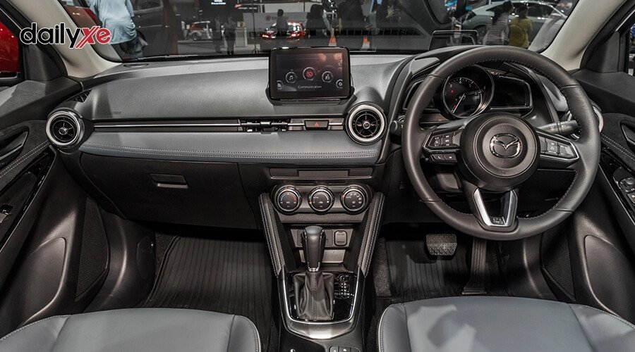 New Mazda2 1.5 Sport Luxury - Hình 12