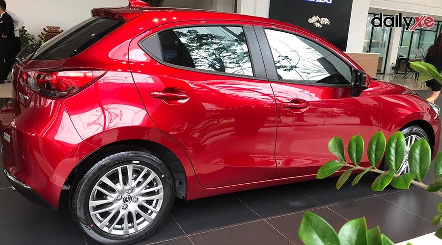 New Mazda2 1.5 Sport Luxury - Hình 6